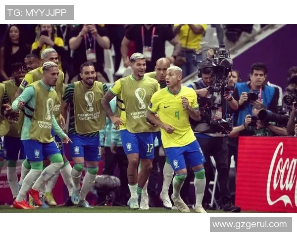 世界杯赛事背后的传奇故事与历史变迁:从赛场到全球文化的影响与传承 世界杯赛事背后的传奇故事与历史变迁:从赛场到全球文化的影响与传承